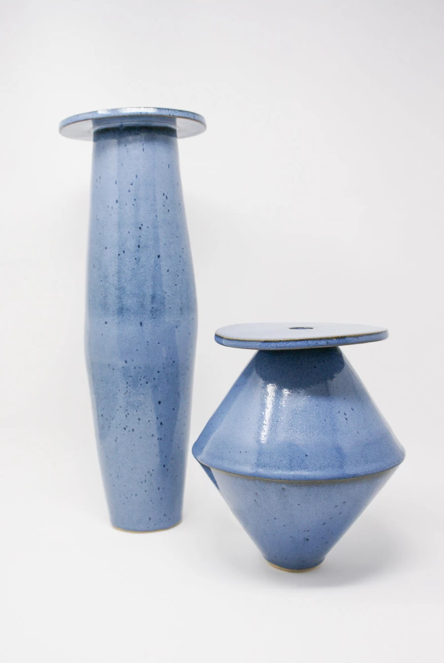 BZIPPY Tall Tube Saucer in Mottled Blue – Modern Ceramic Vase – Oroboro Store New York
