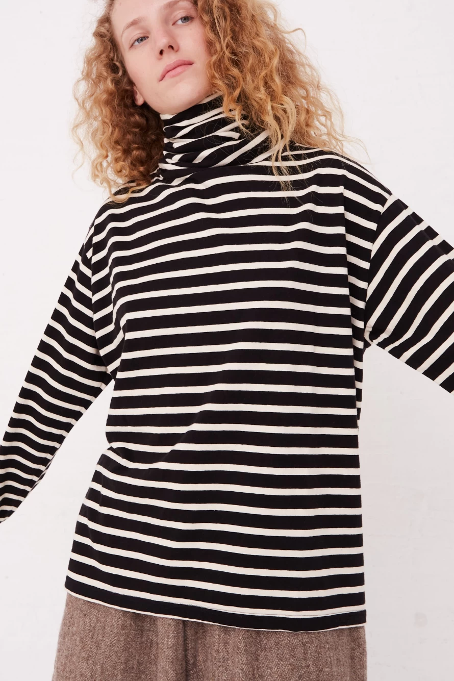 Ichi Antiquit Black Cotton Turtleneck Pullover - Vintage Style Natural Neckline | Oroboro Store