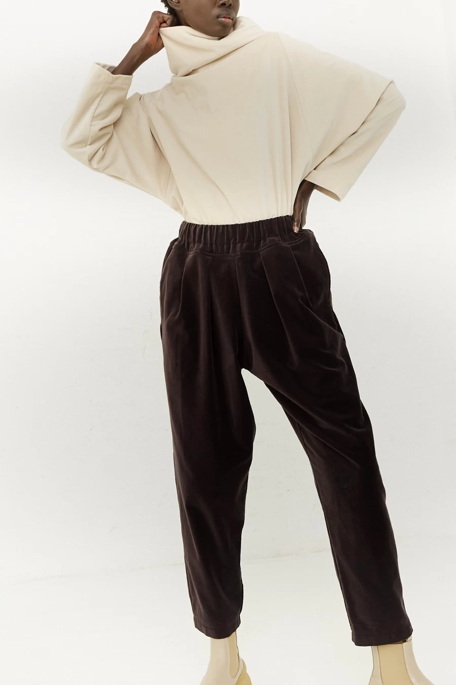Black Crane Sumi Black Cotton Velvet Carpenter Pants - Oroboro Collection