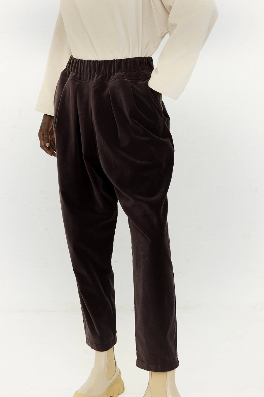 Black Crane Sumi Black Cotton Velvet Carpenter Pants - Oroboro Collection