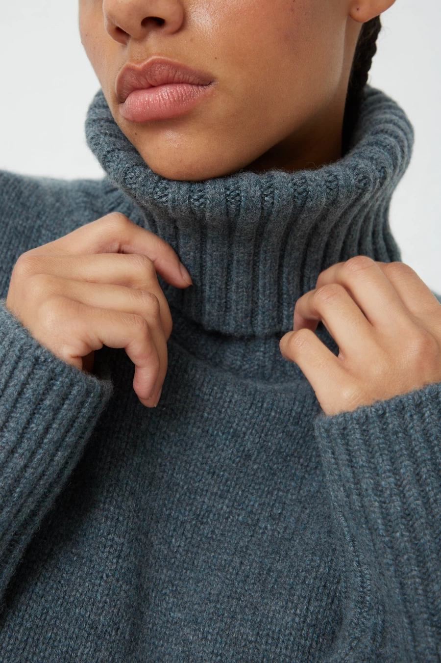 Extreme Cashmere Oversize Xtra Sweater No. 20 - Luxurious Wave Knit Women's Pullover