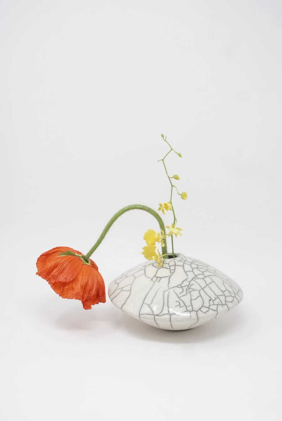 MONDAYS Raku-Fired Stoneware Ikebana Vase – Handcrafted Ceramic Flower Vase | OROBORO STORE New York