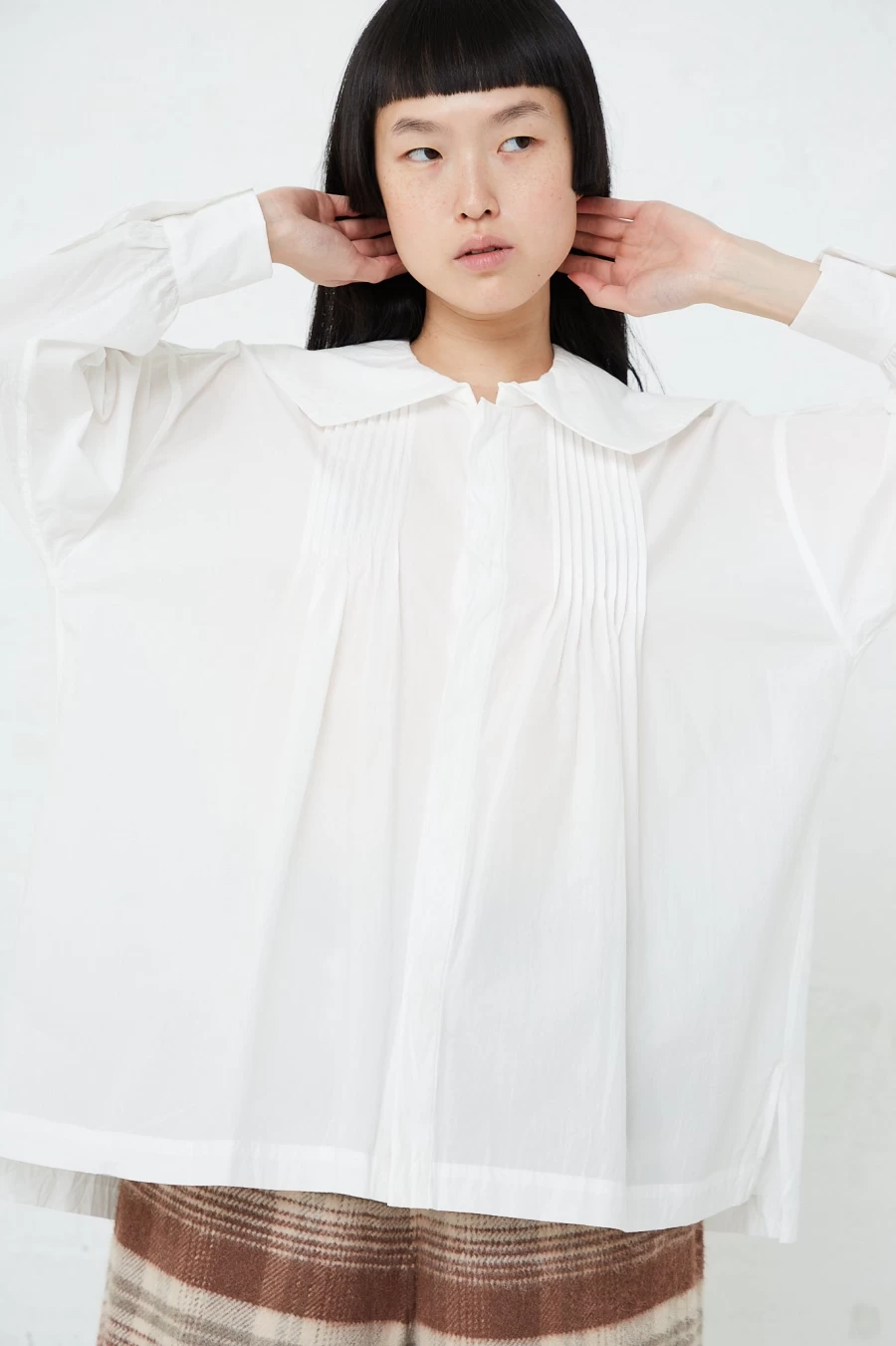 Toujours Women's White Square Collar Pin Tuck Detail Smock Blouse